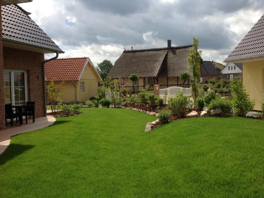 "Sonnenliebe" Ferienhaus Gross Schwansee Bagian luar foto